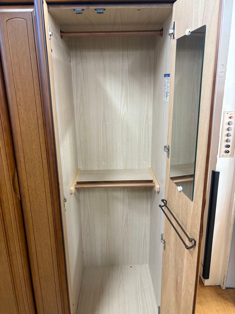 M100ワードローブ 幅1175mm 3ドア