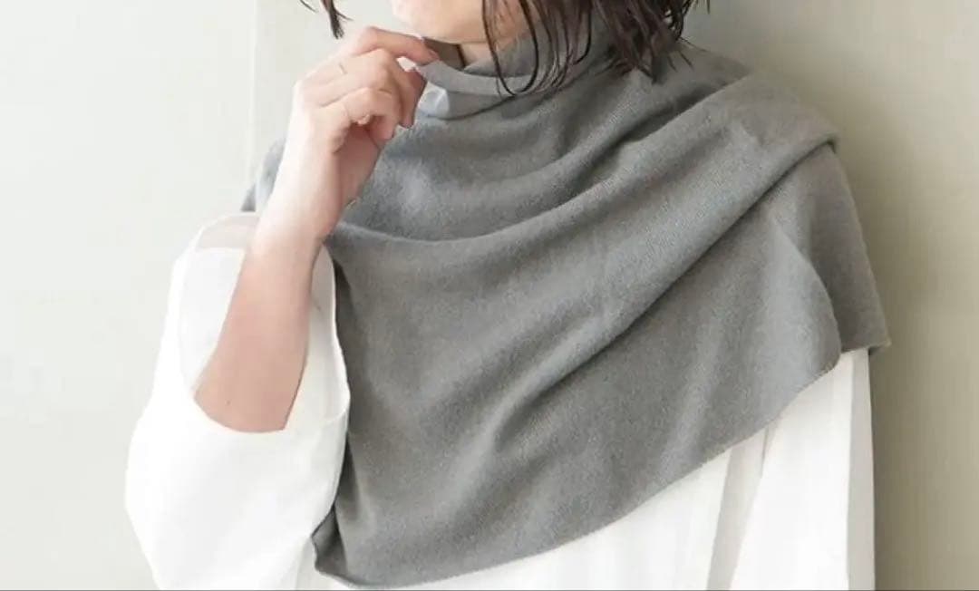 evam eva エヴァムエヴァ　カシミヤスヌード