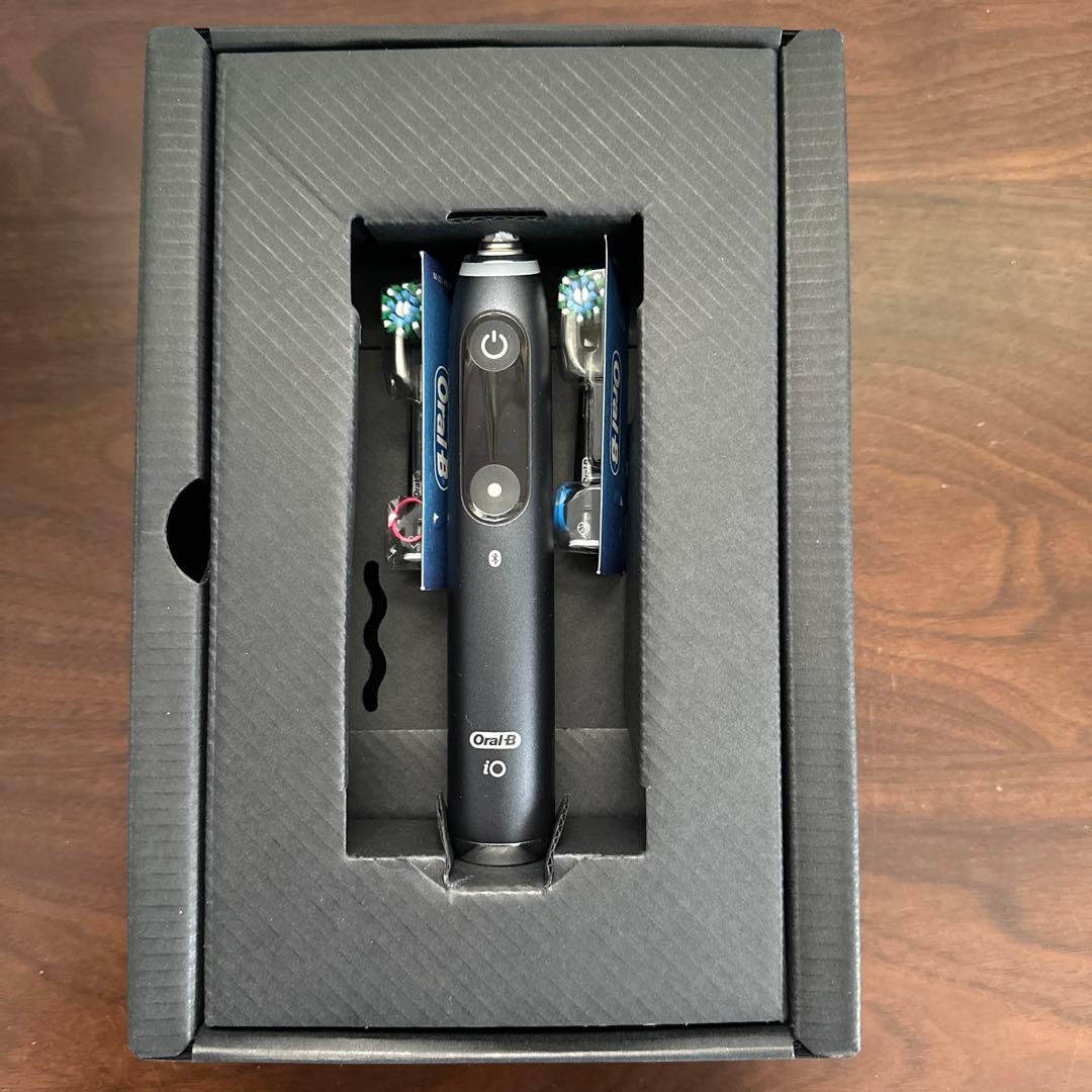 Oral-B iOシリーズ9 ブラックオニキス 本体、新品替えブラシ付き