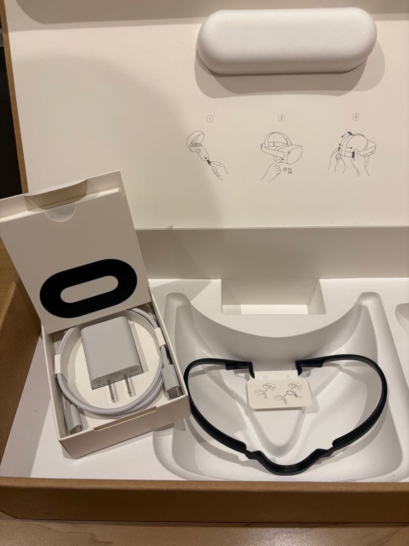 スマホアクセサリー  Quest 2  Quest 2 64GB VR