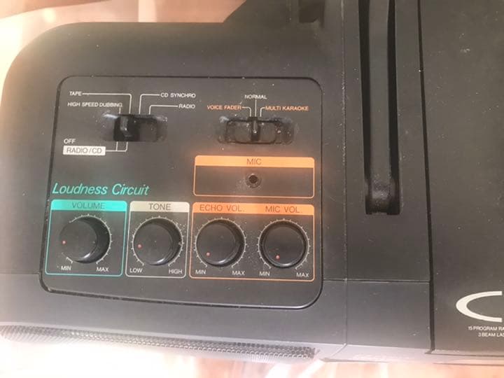 ダブルカセットデッキ　CDも聴けます　カセット付き