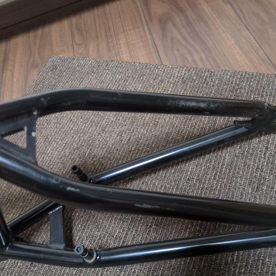 KINKBMX ウィリアムズフレーム黒色　22ミリBB付き