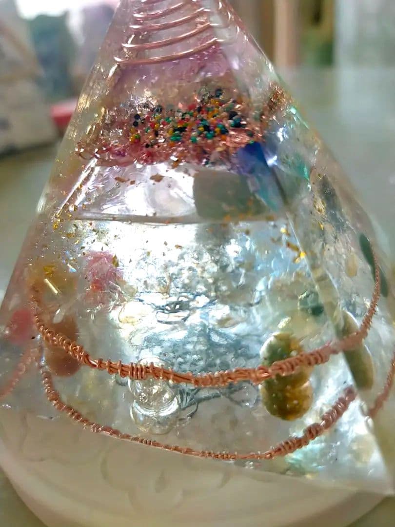 月猫様お取り置き　特殊　オルゴナイト　ピラミッド　メタトロンキューブ　翡翠　宇宙