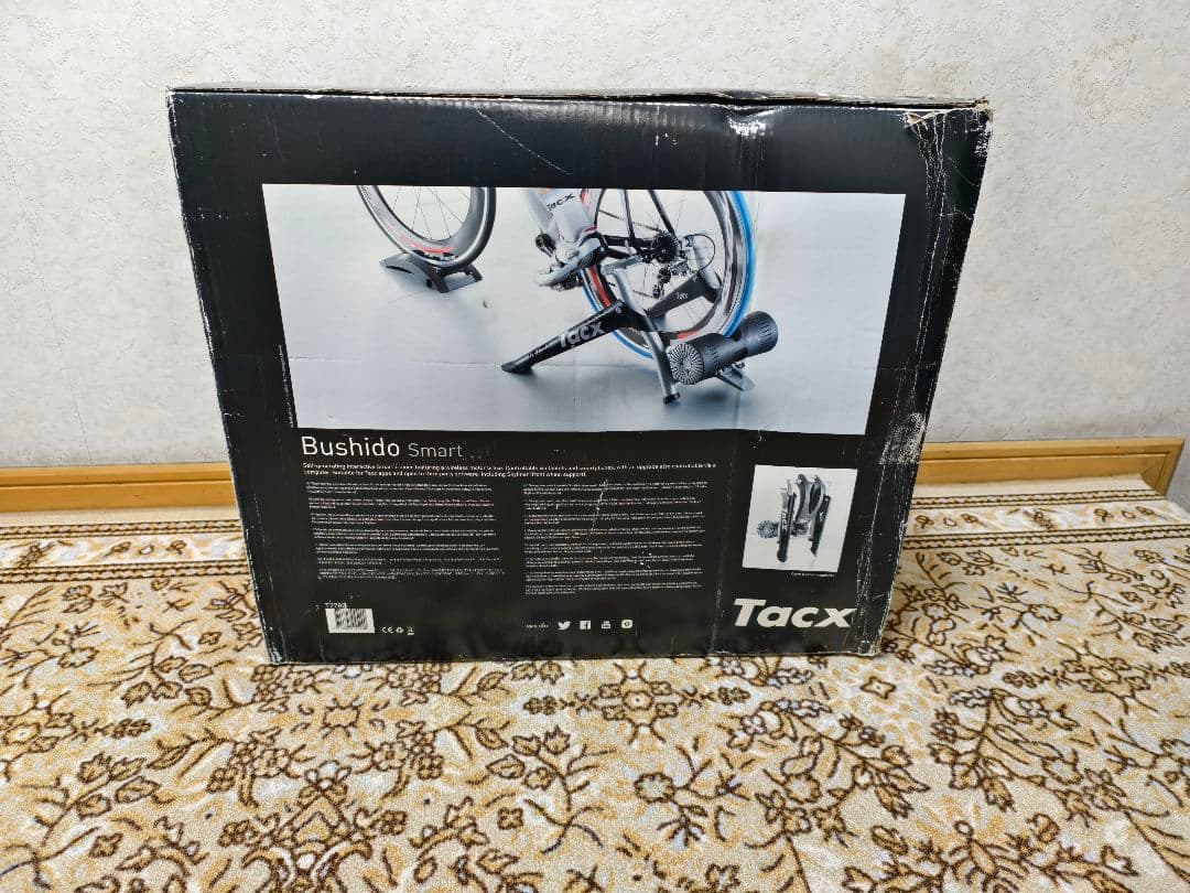 Tacx Smart ローラー台 Model T2780 Bushido