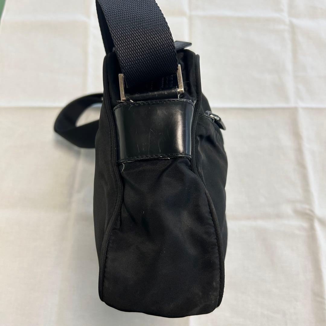 【訳あり品】プラダ ショルダーバッグ ブラック 三角ロゴ ナイロンBT0166