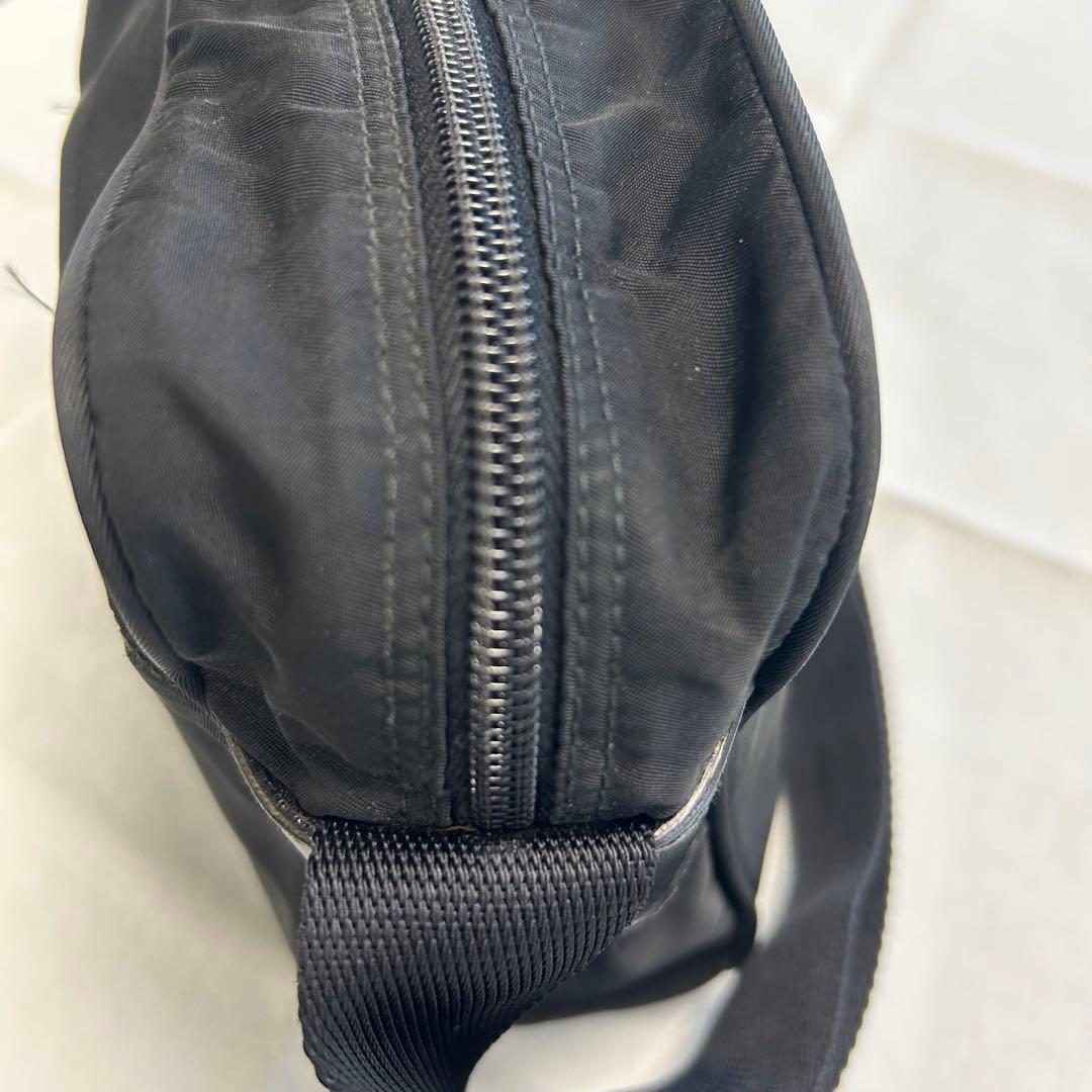 【訳あり品】プラダ ショルダーバッグ ブラック 三角ロゴ ナイロンBT0166