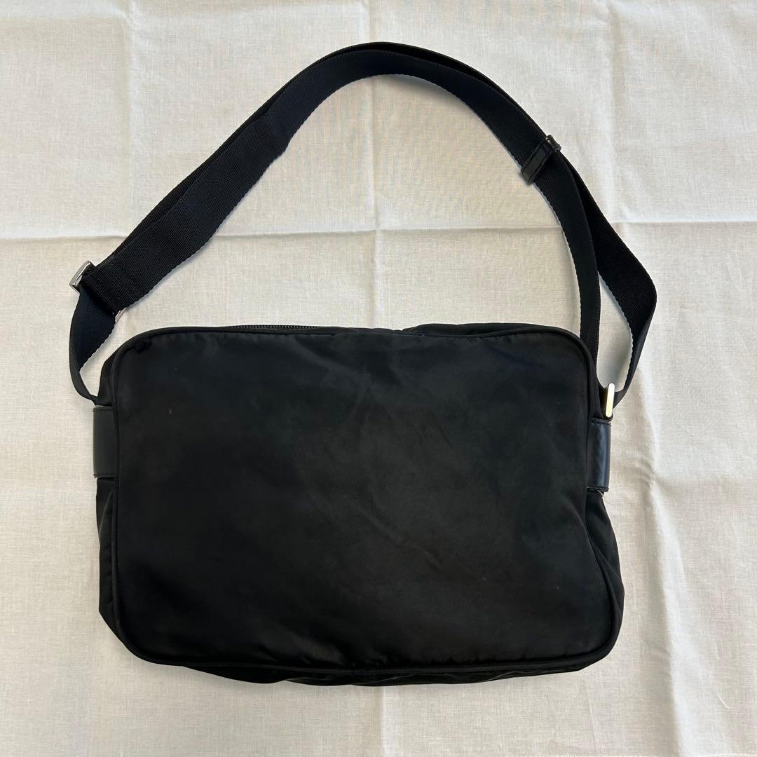 【訳あり品】プラダ ショルダーバッグ ブラック 三角ロゴ ナイロンBT0166