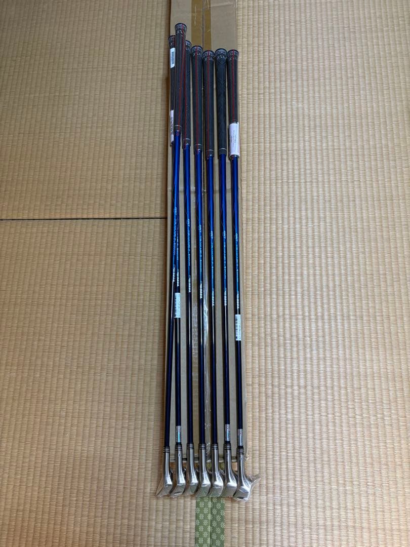 【新品同様】ゼクシオ10アイアン カーボンシャフトR 6〜S 7本セット