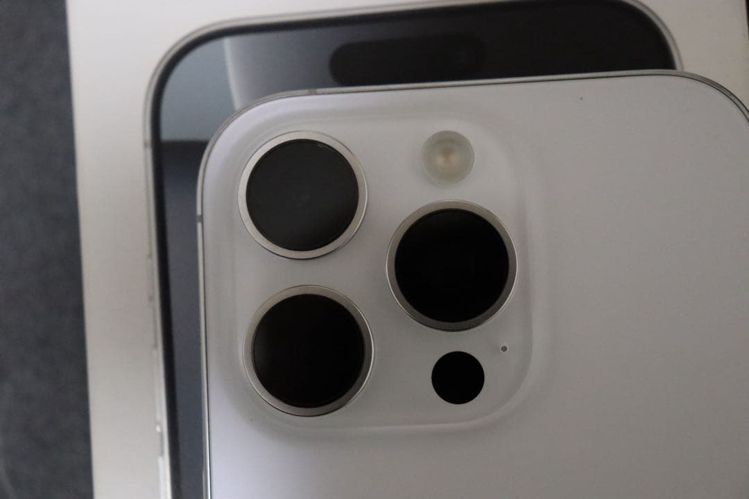 【美品】Apple iPhone 16 Pro 128GB ホワイトチタニウム