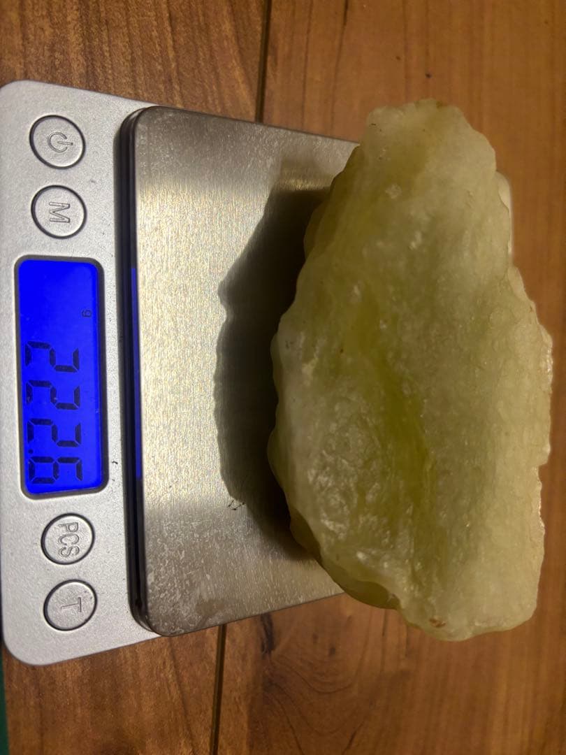 巨大 リビアングラス原石 222g