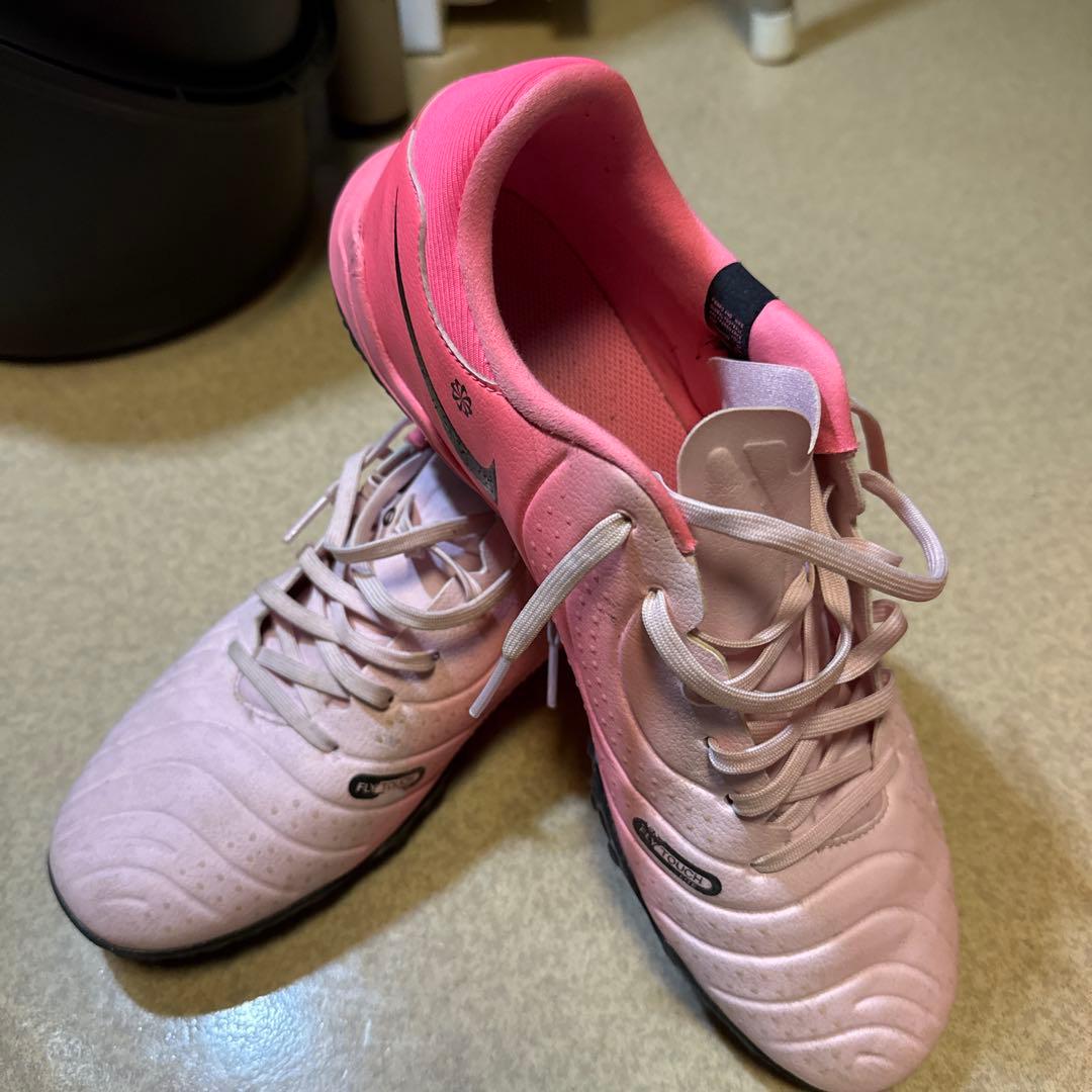 ナイキ トレーニングシューズ 28cm サイズが合わず1度も使用していません