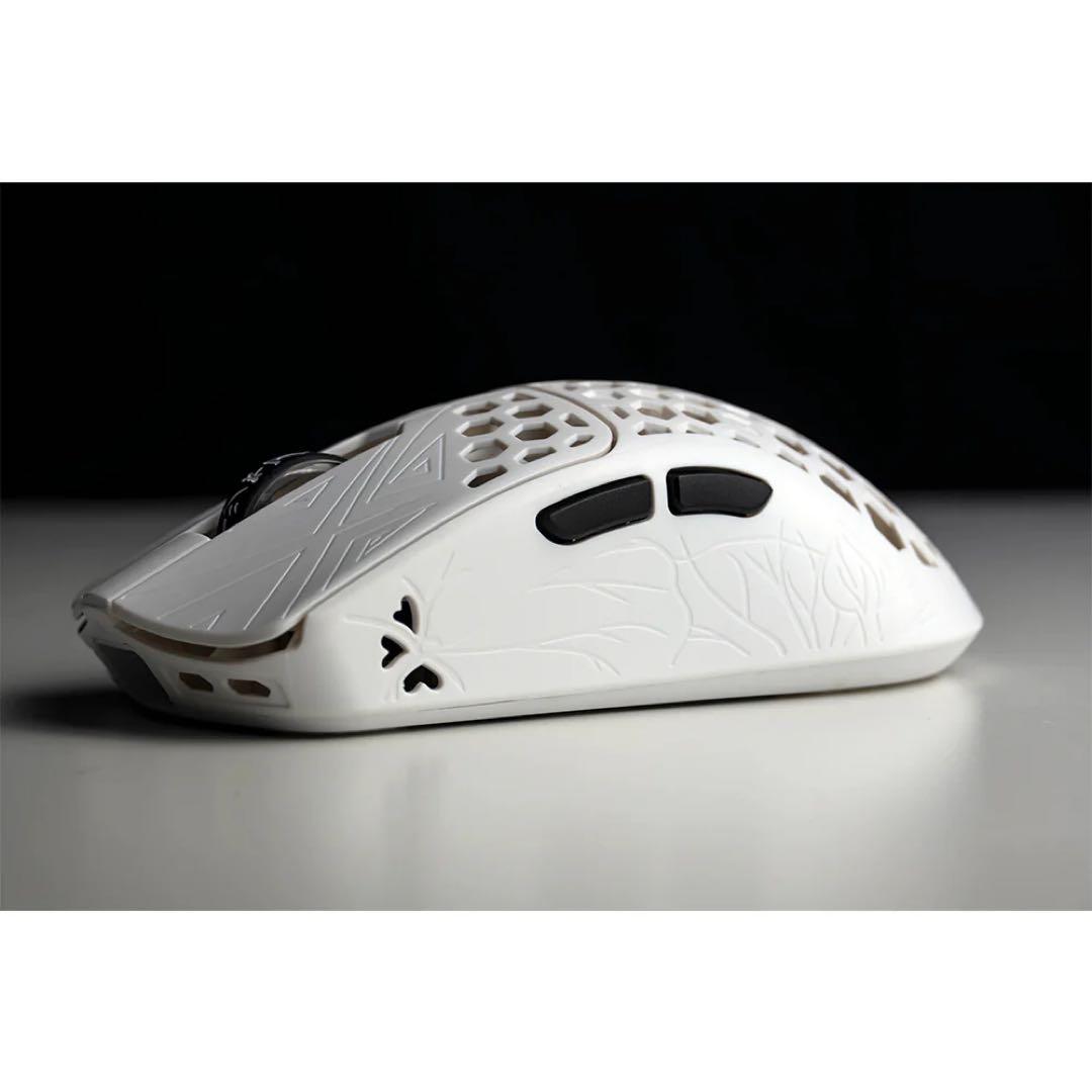 マウス・トラックボール Arbiter Studio AKITSU MEDIUM 40g White