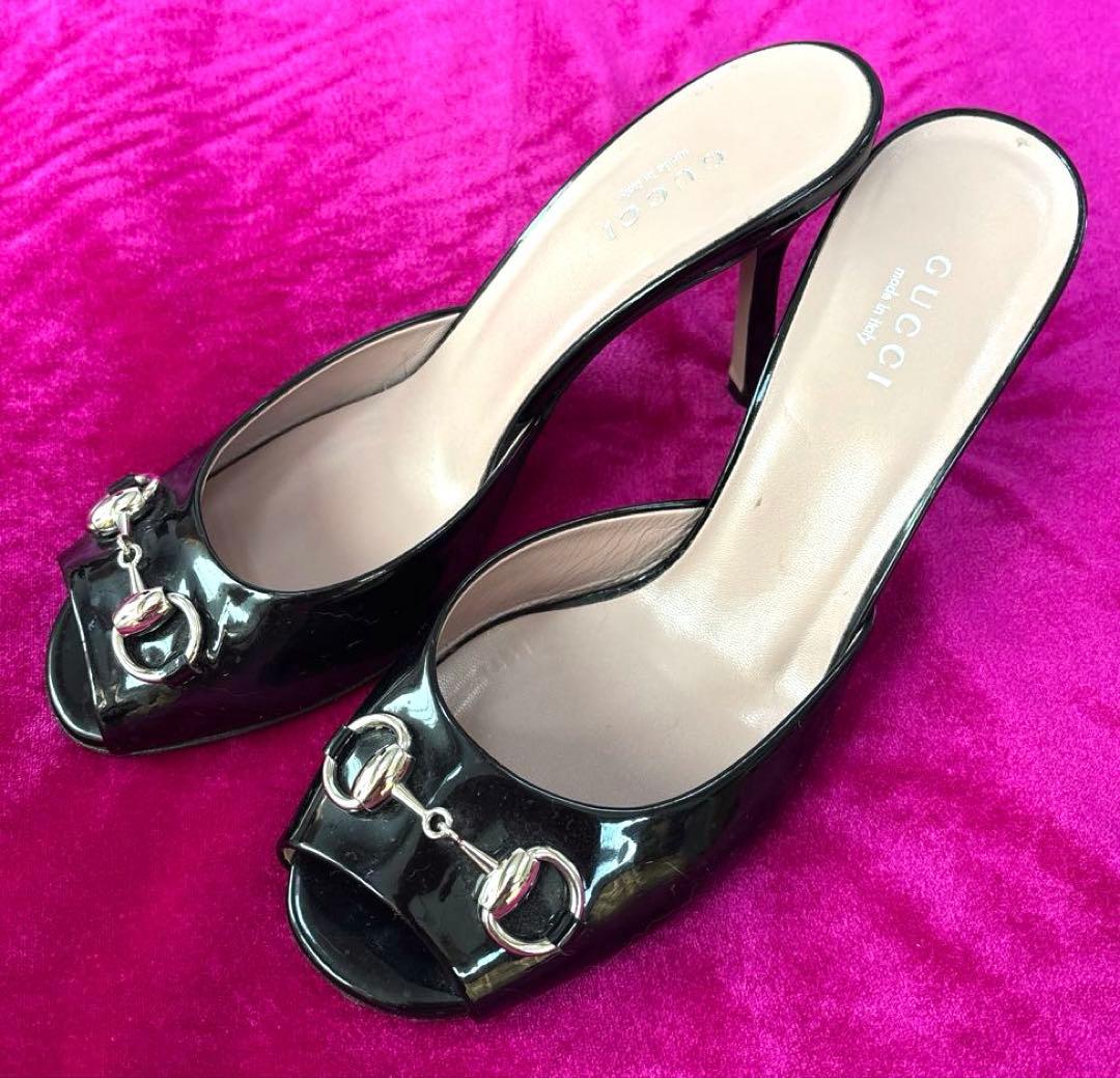 Gucci グッチ ホースビット パテントレザーオープントゥ ミュール