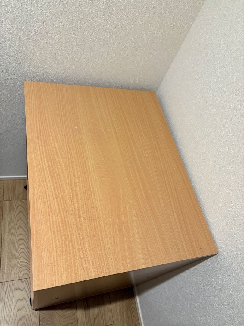 キャスター付き木製本棚 鍵付き　収納　同人誌　ラック　本棚