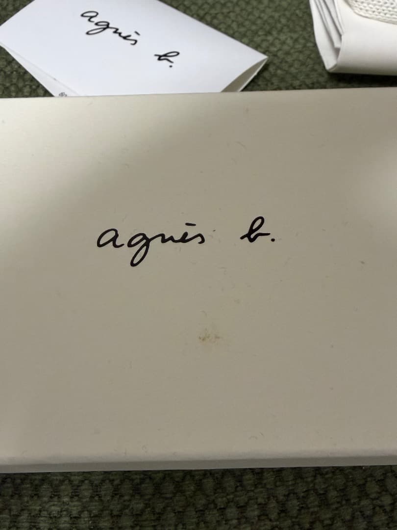 名刺入れ 新品未使用 ベージュ箱付き レディース カードケース agnes b.