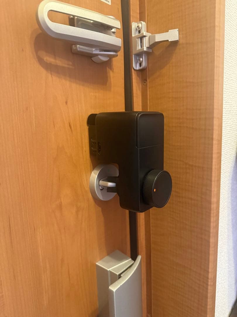 ほぼ新品‼️SwitchBot ロックPRO指紋認証パッドセット 専用バッテリー付