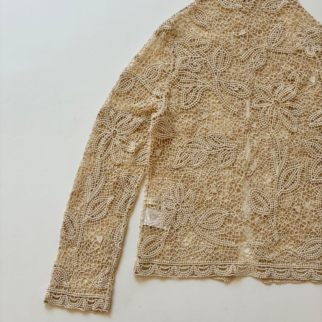 【新品同様✨】eaphi EMBROIDERY LACE BLOUSE