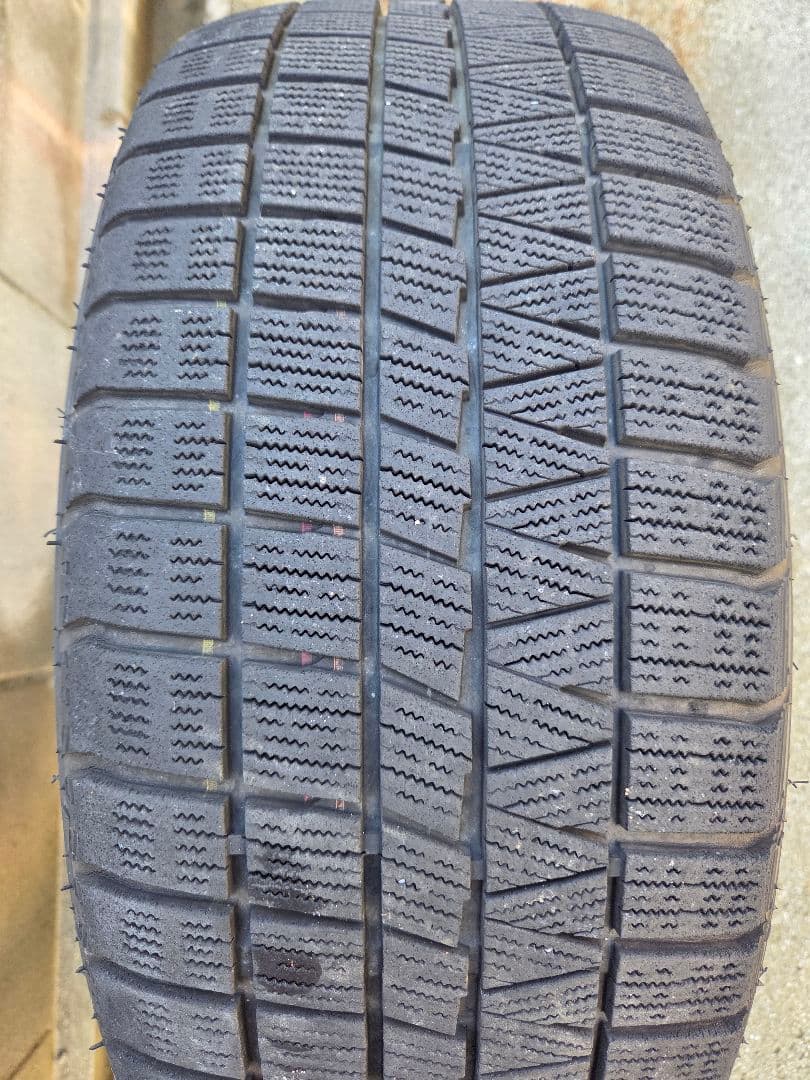 235/50/18　タイヤホイール 4本 114.3　スタッドレス付