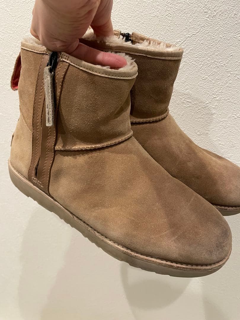 UGG ウォータープルーフ ベージュ スエード ショートブーツ ファスナー付き