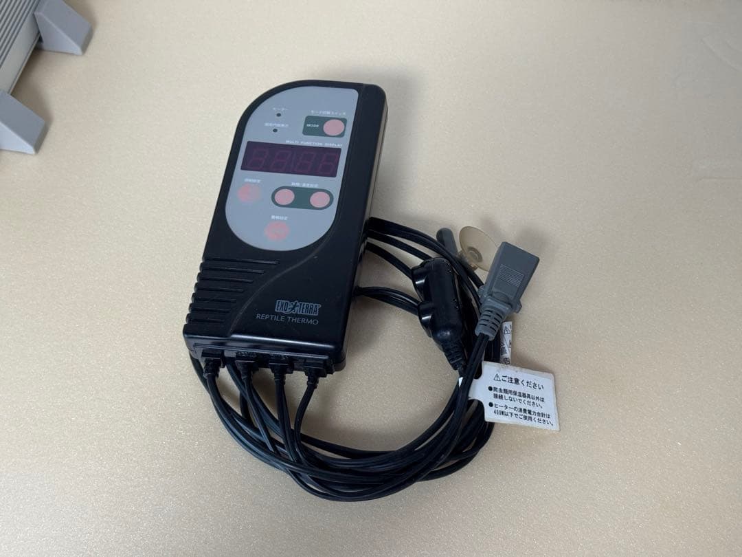 WildPlanet850ケース他フトアゴヒゲトカゲ飼育セット（現地引渡し）