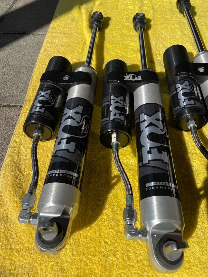 FOX2.0 ショックアブソーバー ラングラーjk用