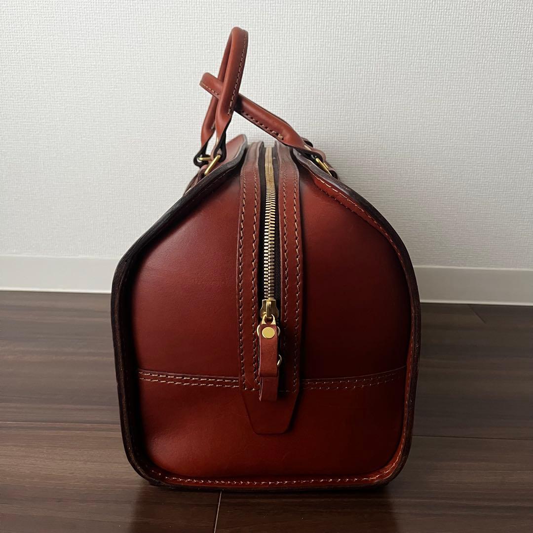 ヘルツ 二本手ファスナーボストンバッグ