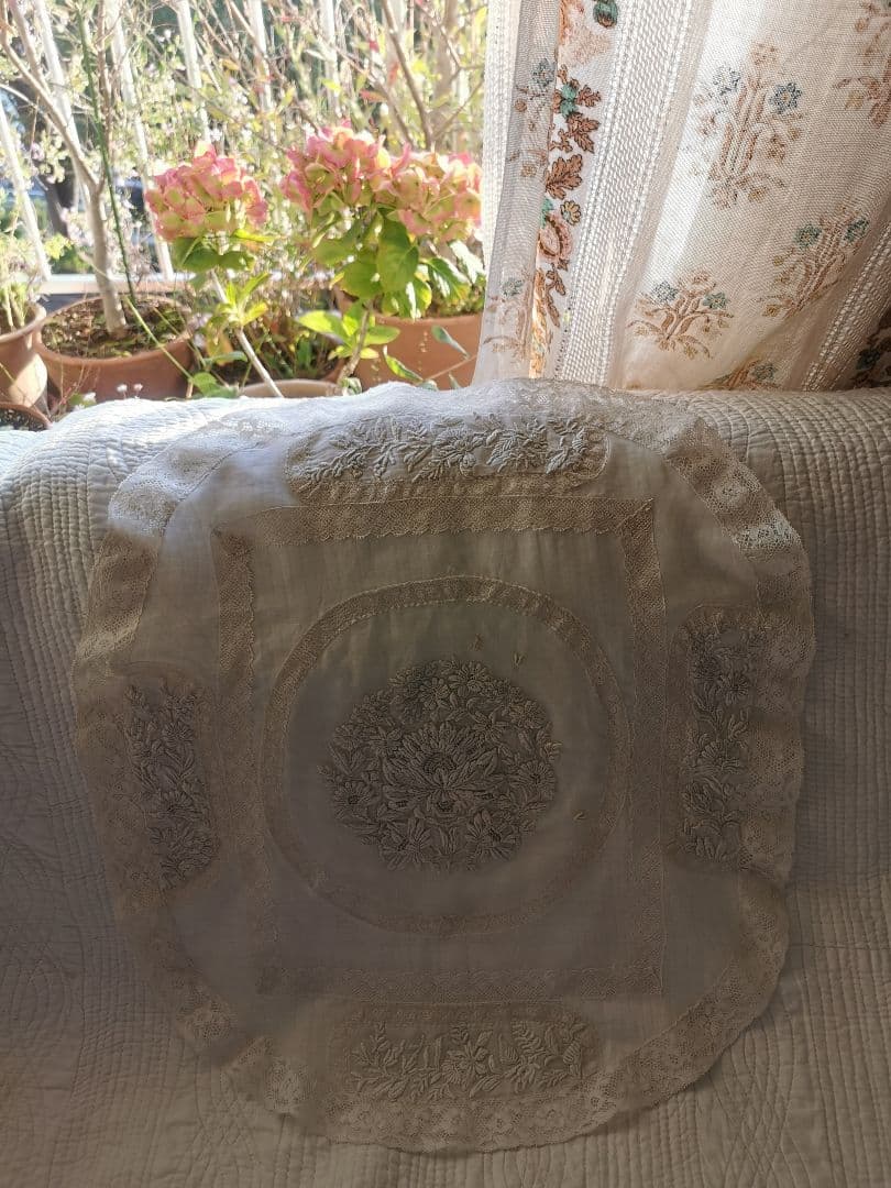 アンティーク フランス 美しい盛上刺繍 ノルマンディーレース 象牙色アイボリー