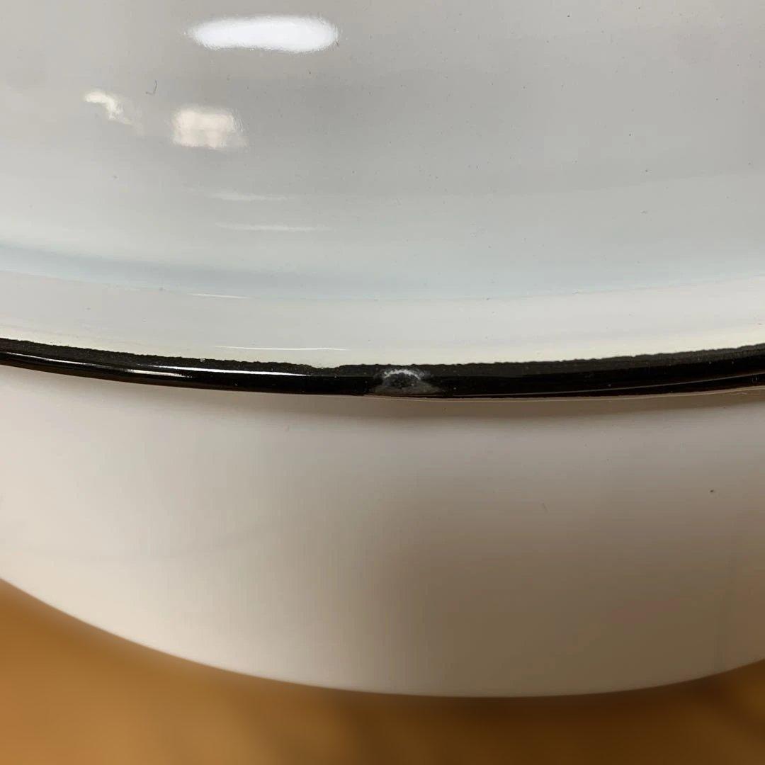 アンティーク　カントリー雑貨ホーロー製 白い楕円形鍋　変形取手　両手鍋