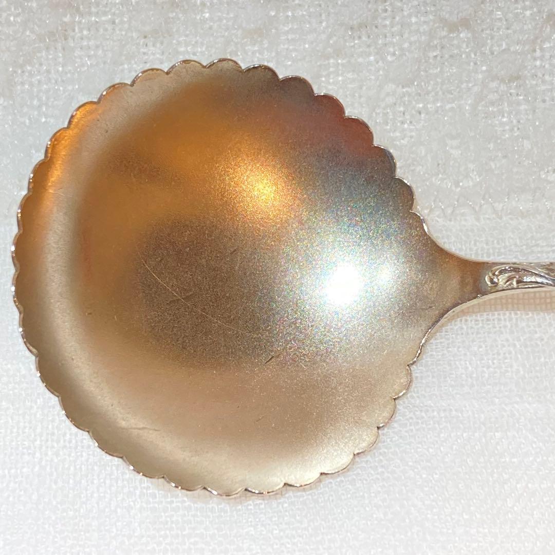 84 スターリングシルバーフローラルデザインのスプーン