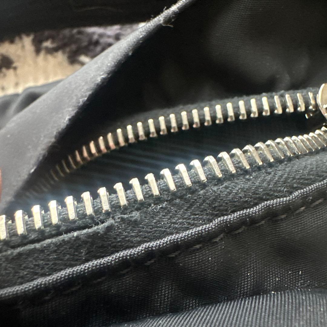 モンクレール ボディバッグ　レディース　ブラック　ポシェット　訳あり