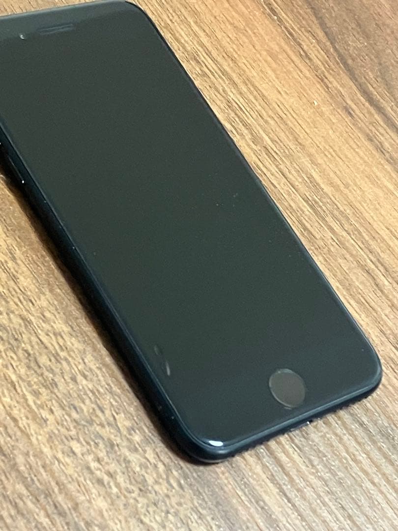 美品 iPhoneSE 第2世代 （SE2）128GB ブラック