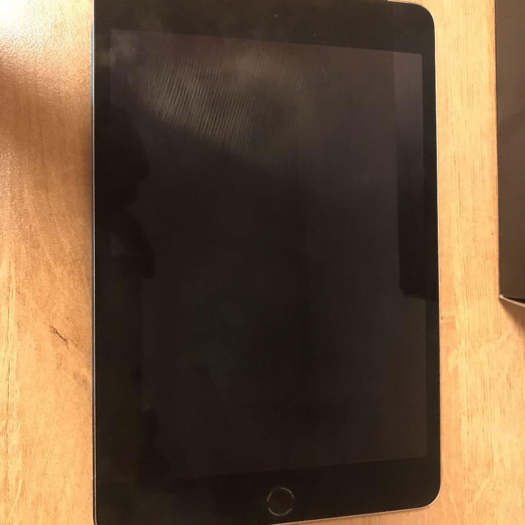 こむぎ　iPad Mini4 32GB Wi-Fiモデル　スペースグレー