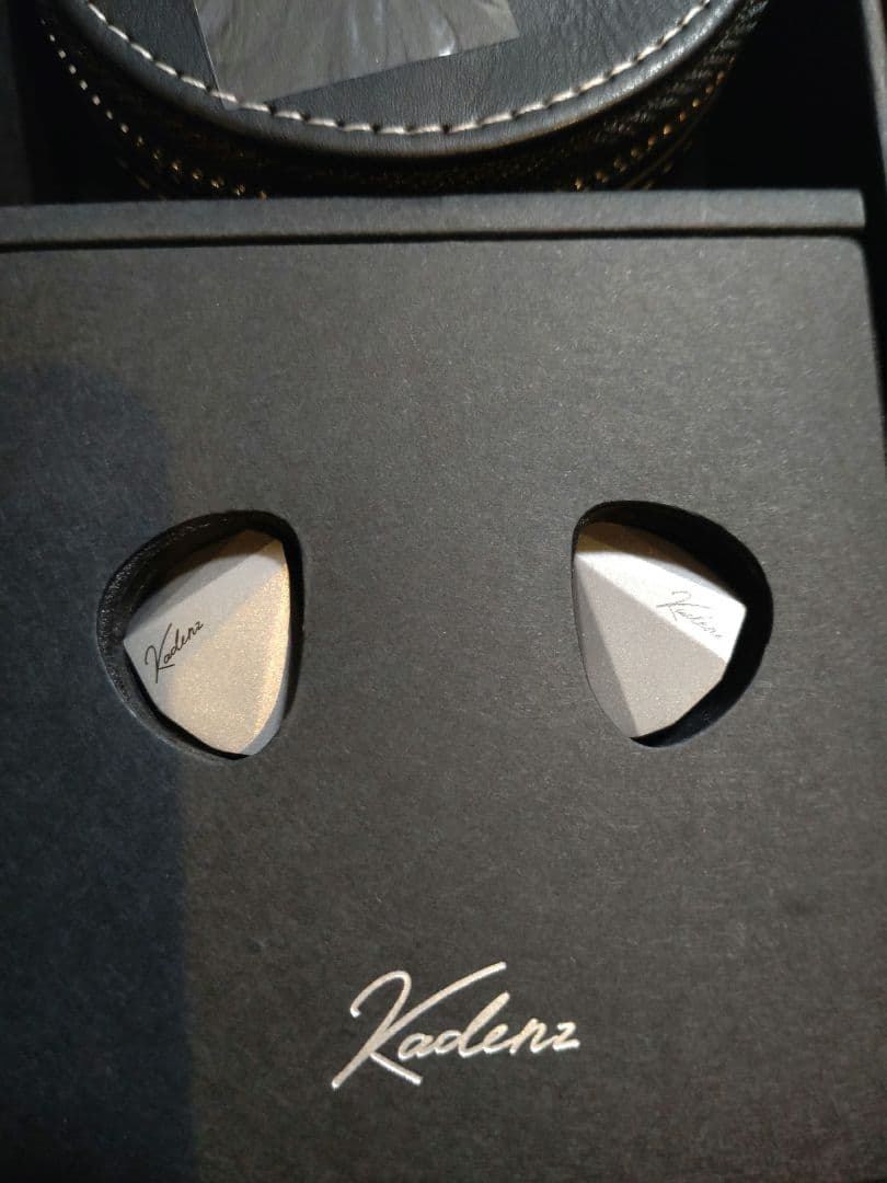 水月雨 　MOONDROP　Kadenz 　有線イヤフォン