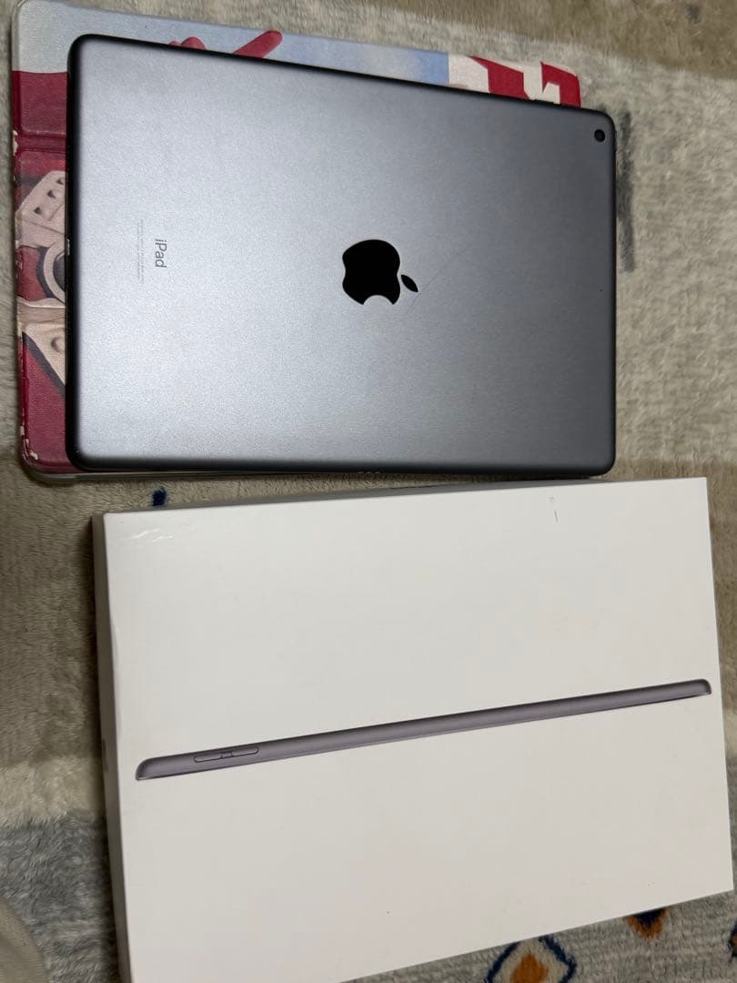 iPad第9世代Wi-Fi＋ cellular 64GB箱つき