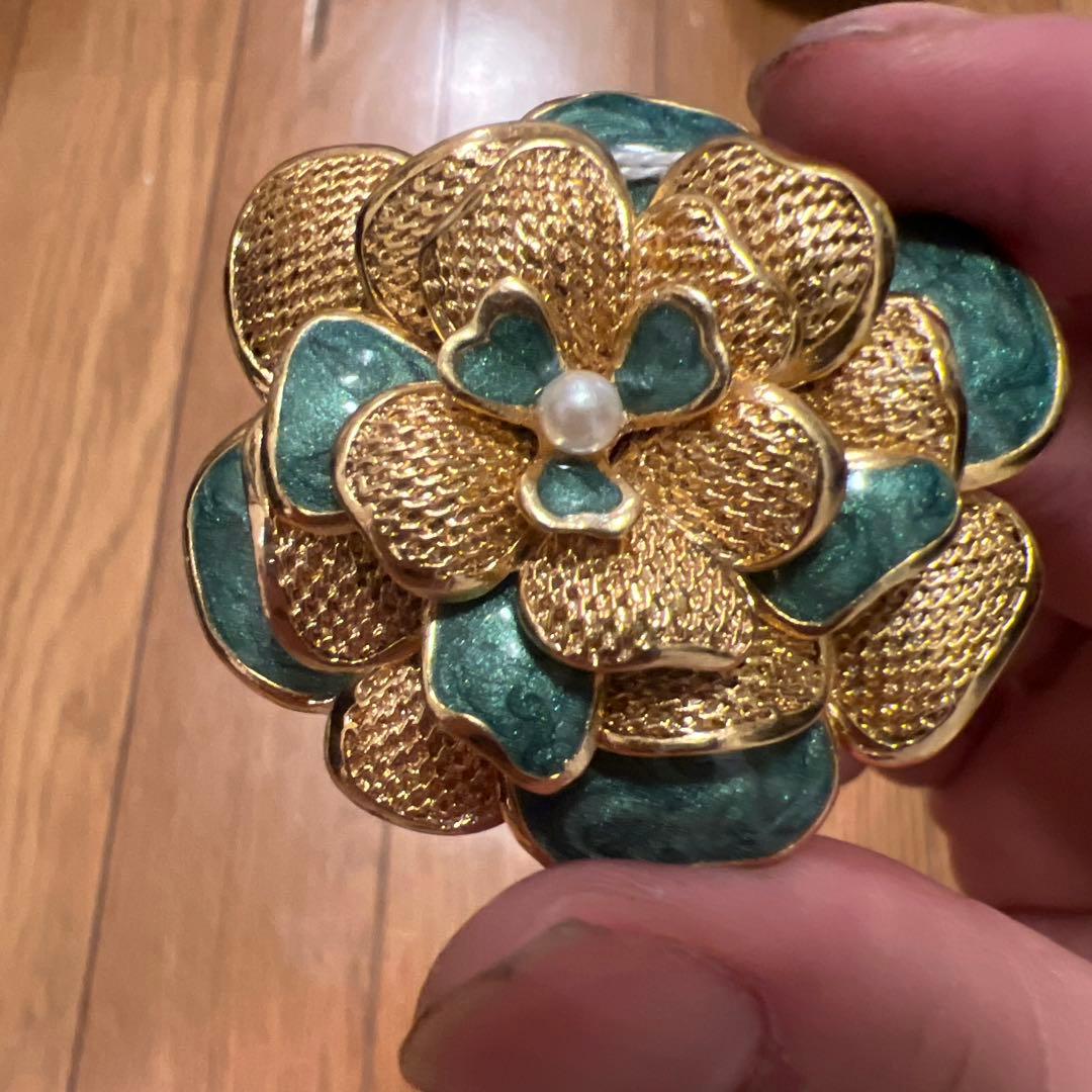 美品レア　バレンシアガ　ヴィンテージ　ブローチ　フラワー　ゴールド　グリーン