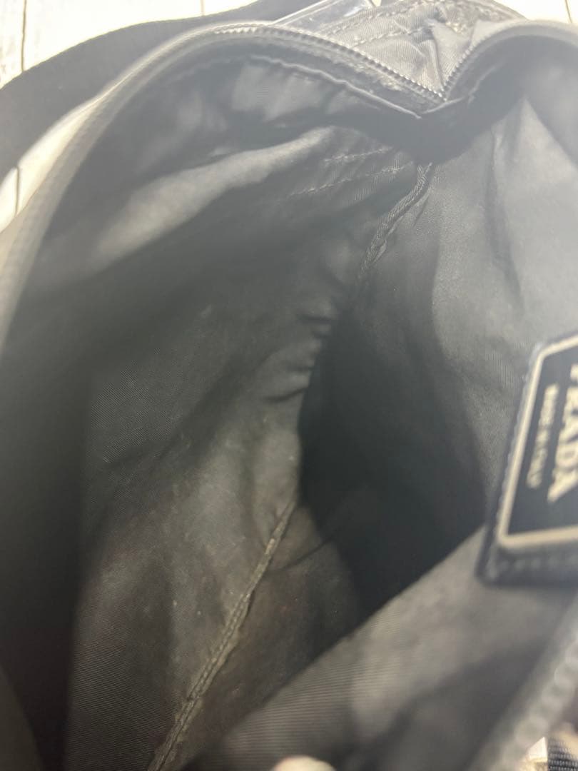 PRADA プラダ　サコッシュ　ショルダーバッグ　ナイロン　ブラック