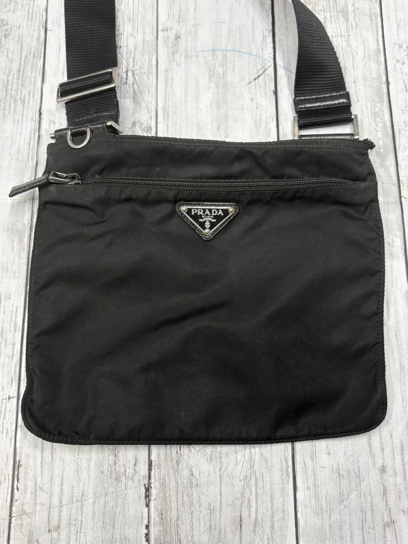 PRADA プラダ　サコッシュ　ショルダーバッグ　ナイロン　ブラック