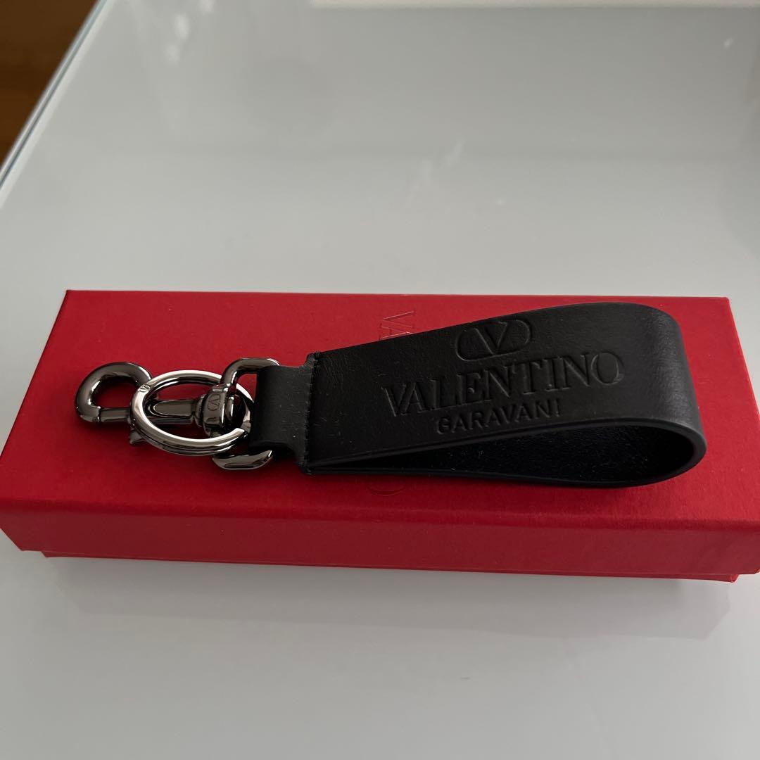 VALENTINO GARAVANI ブラックレザーキーホルダー