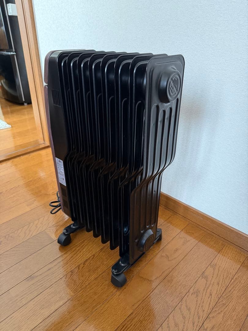 アイリスオーヤマ オイルヒーター 温度調節機能付 POH-S1208M-W