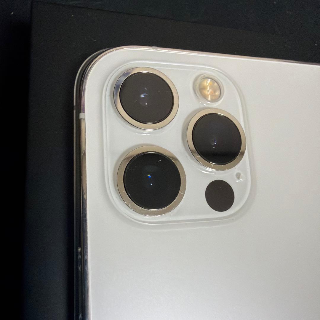 Apple iPhone 12 Pro 256GBシルバー simロックなし