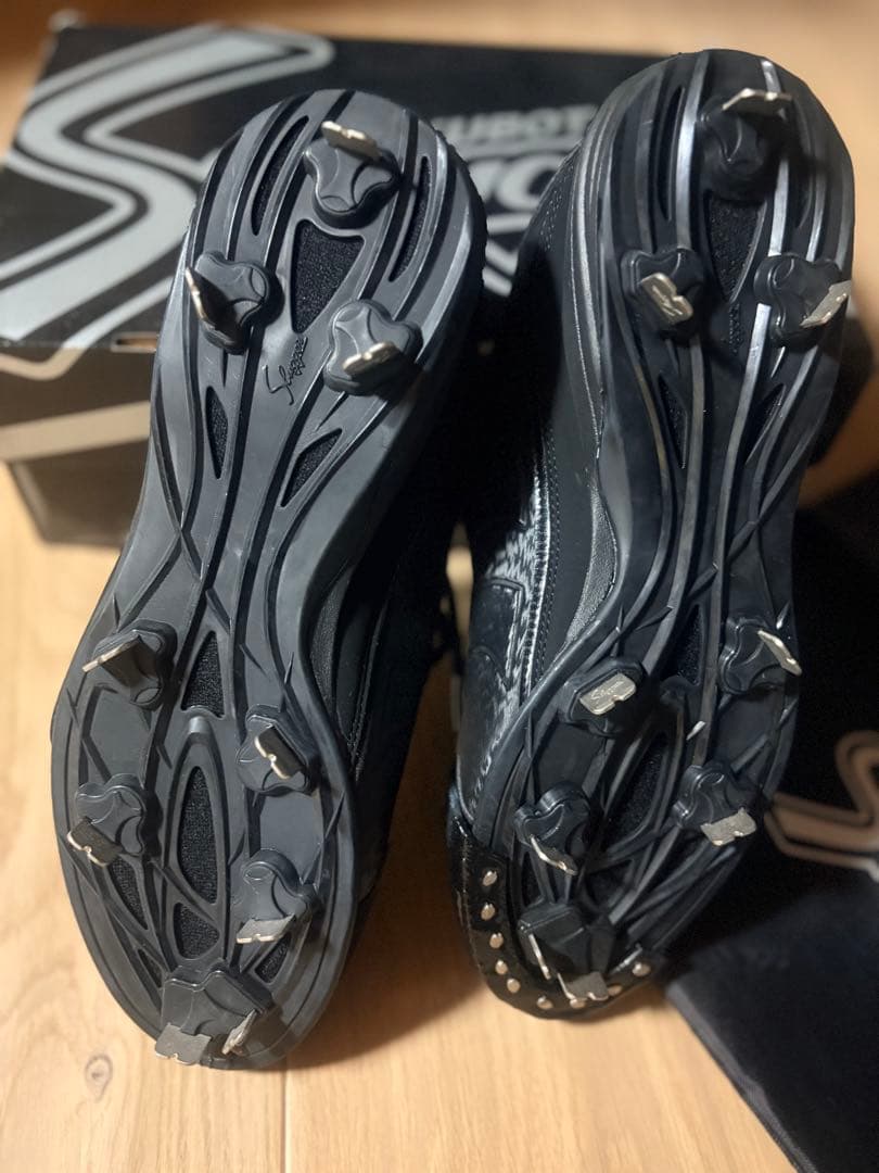 スラッガー スパイク　27.5 黒