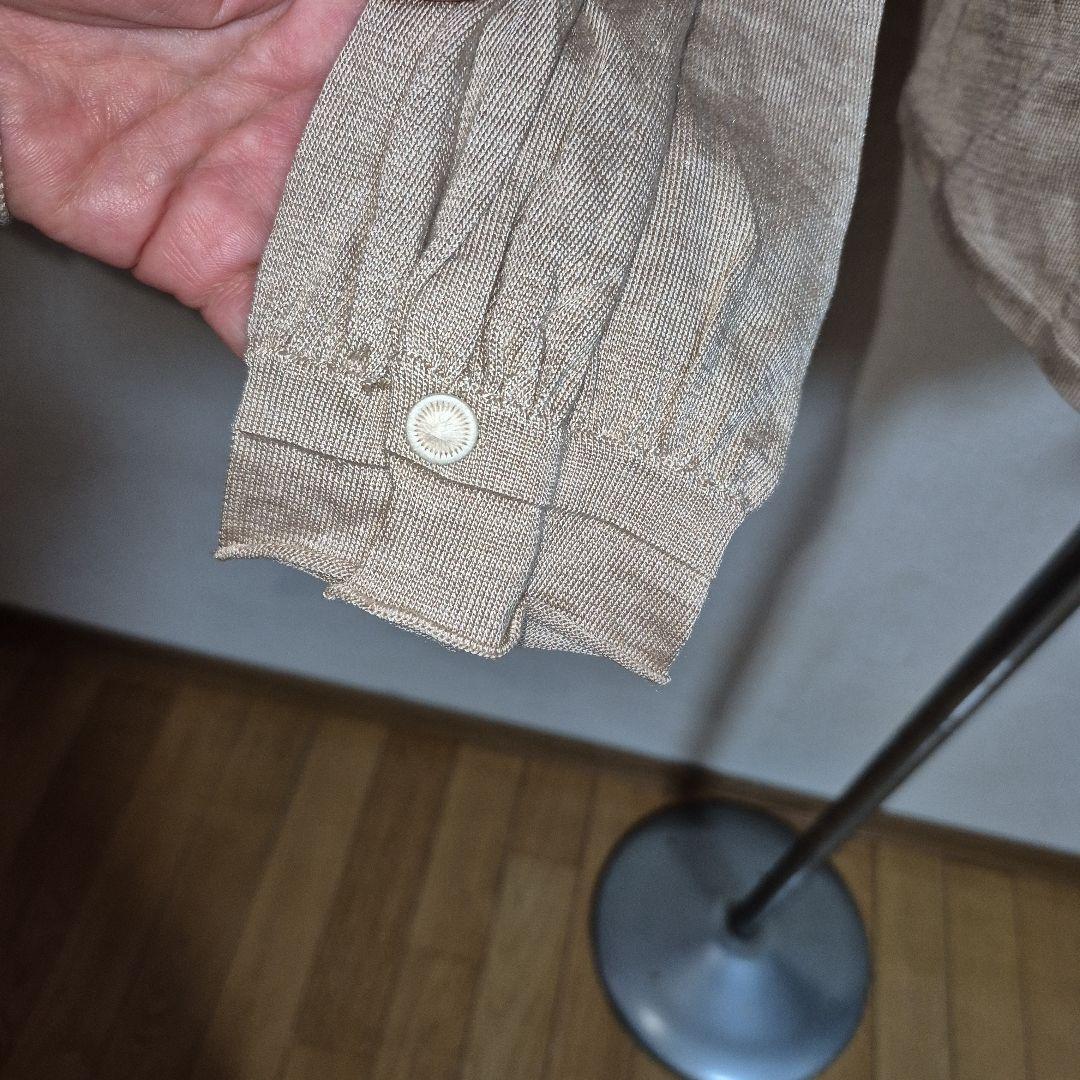 YuさまPringleOF SCOTLANDベージュフリルスタンドカラーシャツ