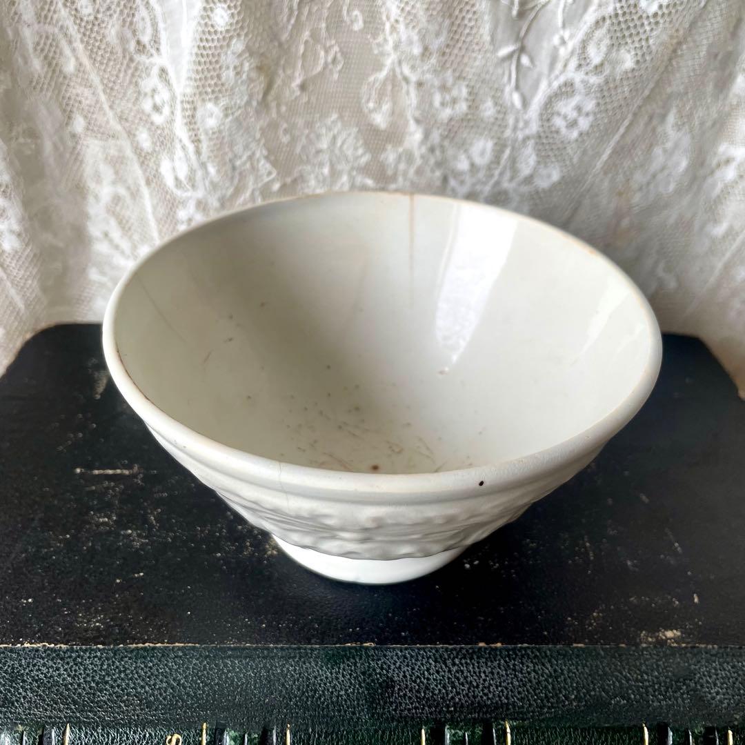 ホワイトレリーフカフェオレボウル　フランスアンティーク　白　19世紀後期