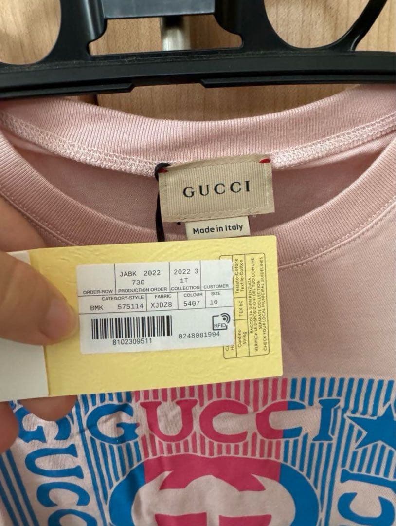 GUCCI ピンク Tシャツ ロゴプリント10歳新品