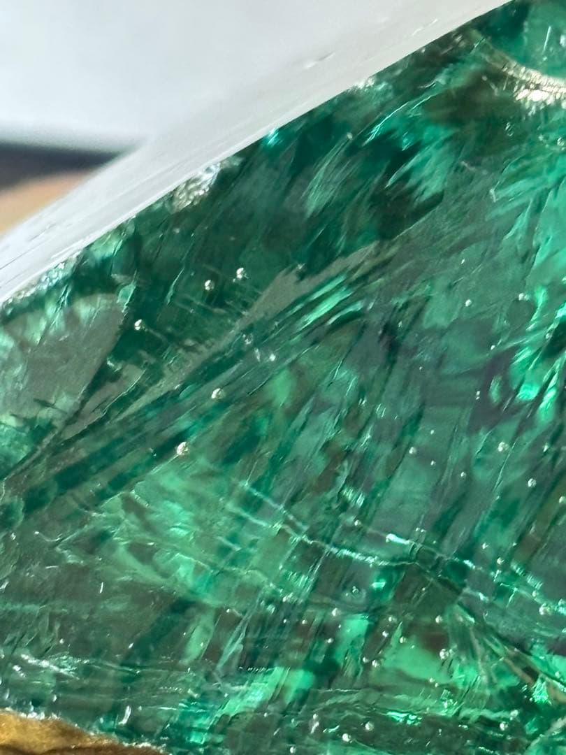 アンダラクリスタル　火山ガラス 744g エメラルドグリーン　クリストバライト