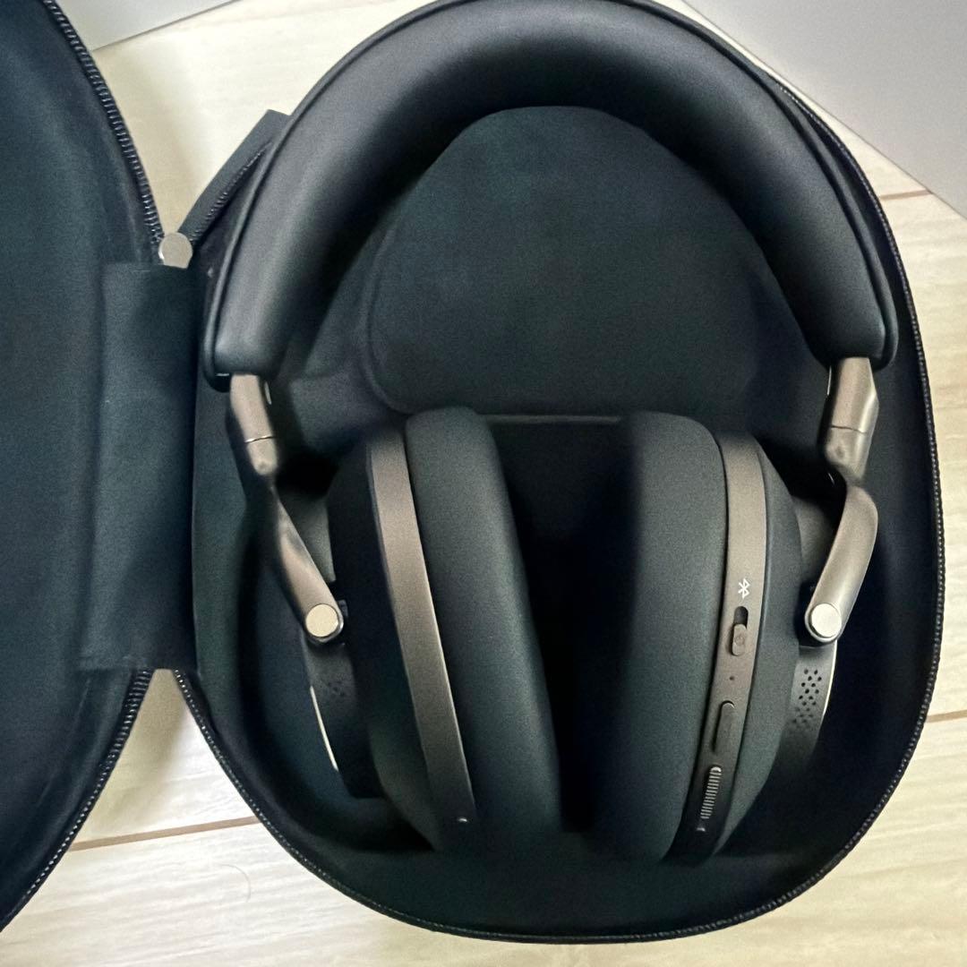 Bowers & Wilkins px8 ワイヤレスヘッドホン ブラック