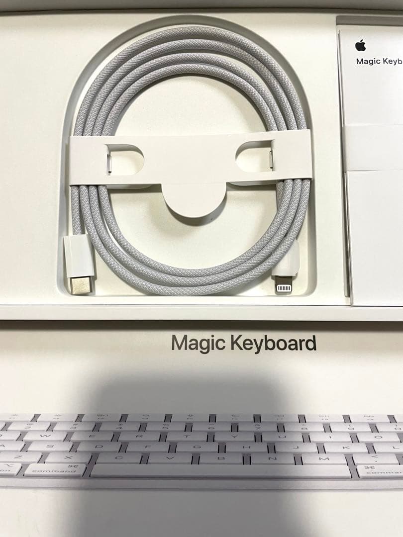 Apple  Magic Keyboard