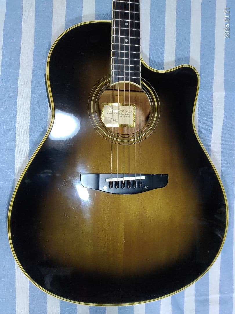 90年代のMorrisの上質エレアコースティックギターRumbler MR-1