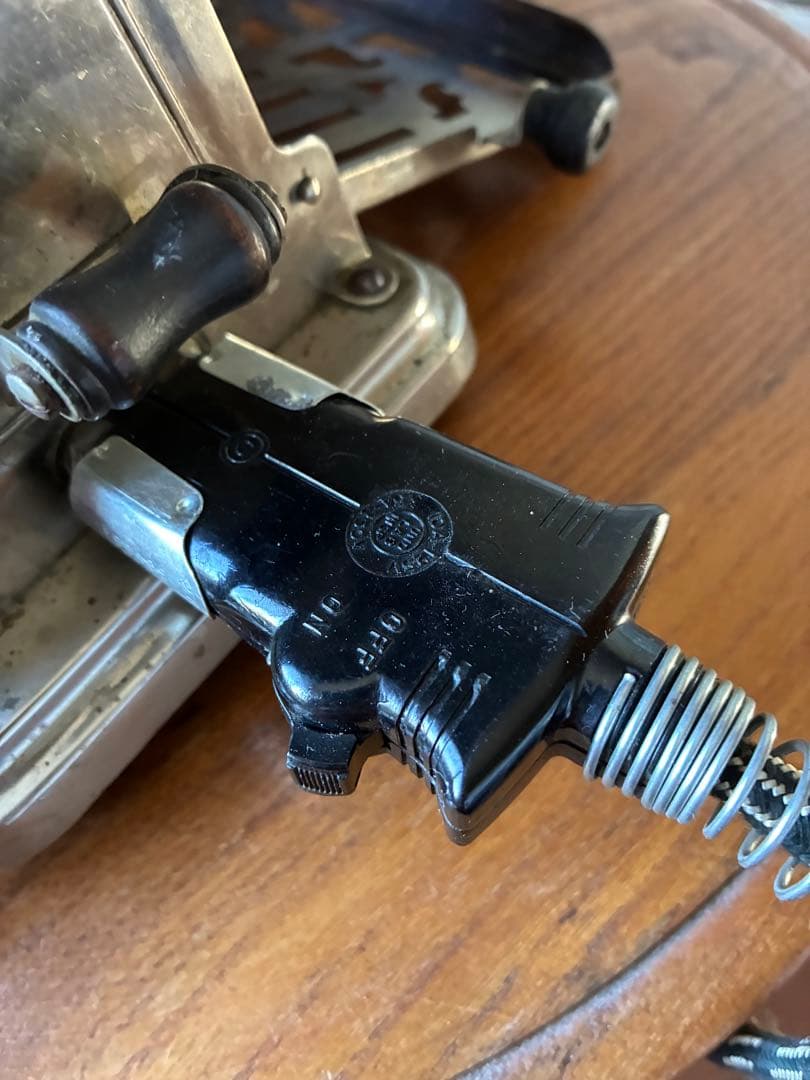 アンティーク　トースター　美しい　メタル　トースター　アメリカ　1920年代