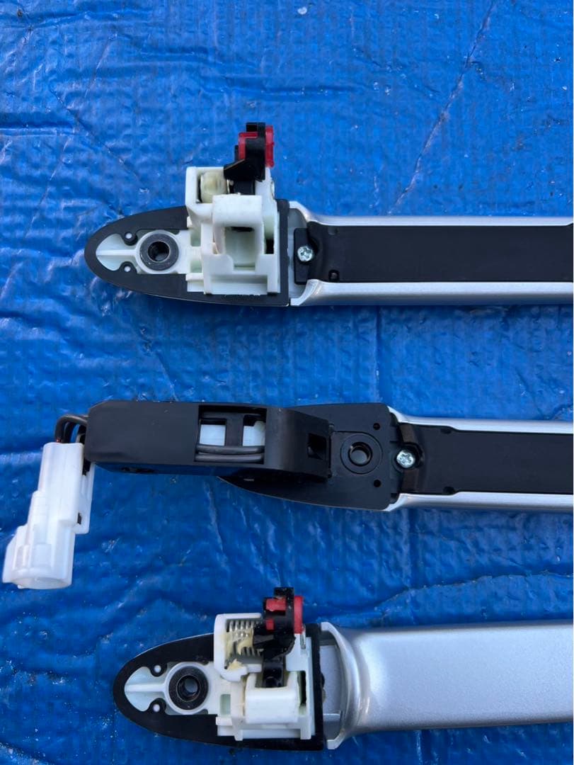 ミラココア　L675S L685S ドアノブ　未使用品 ※フォロー割OK